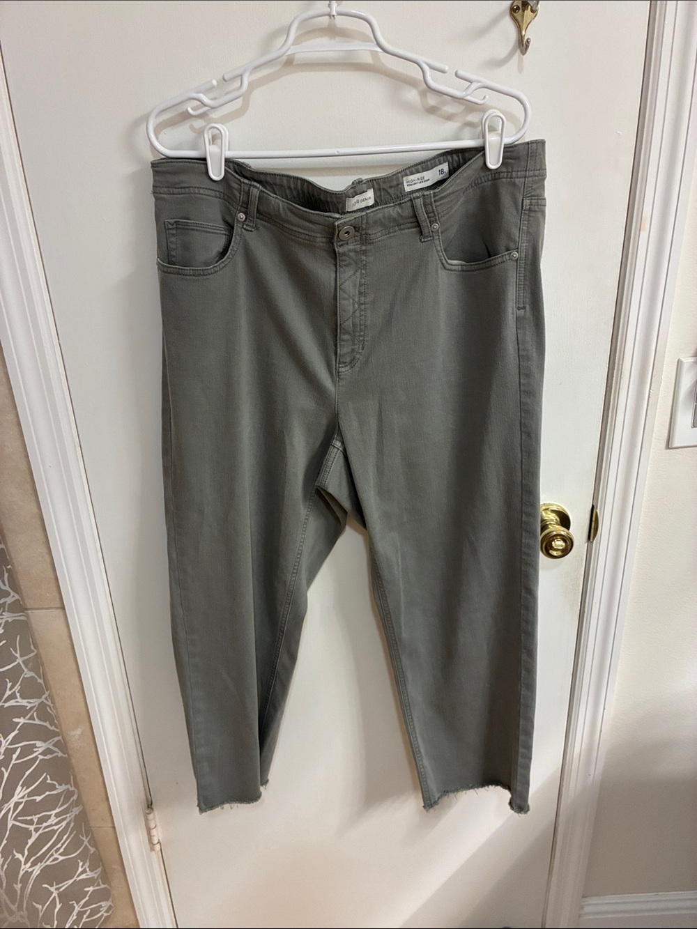 J. Jill Denim Straight-Leg Jeans in Olive Green-Sz 18